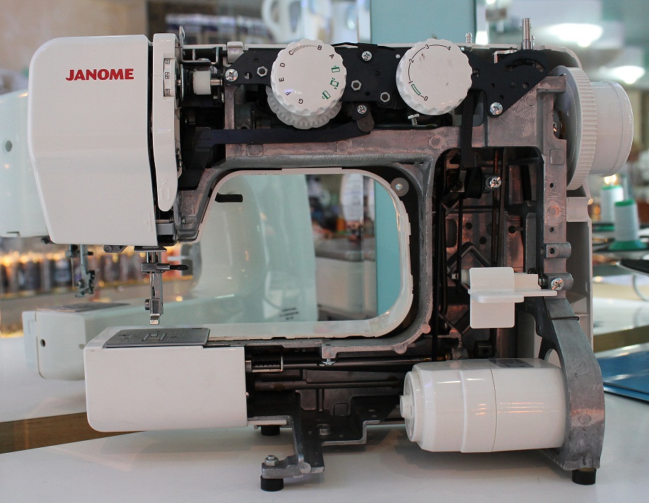 Ремонт швейной машинки Чайка М своими руками с вертикальным челночным устройством